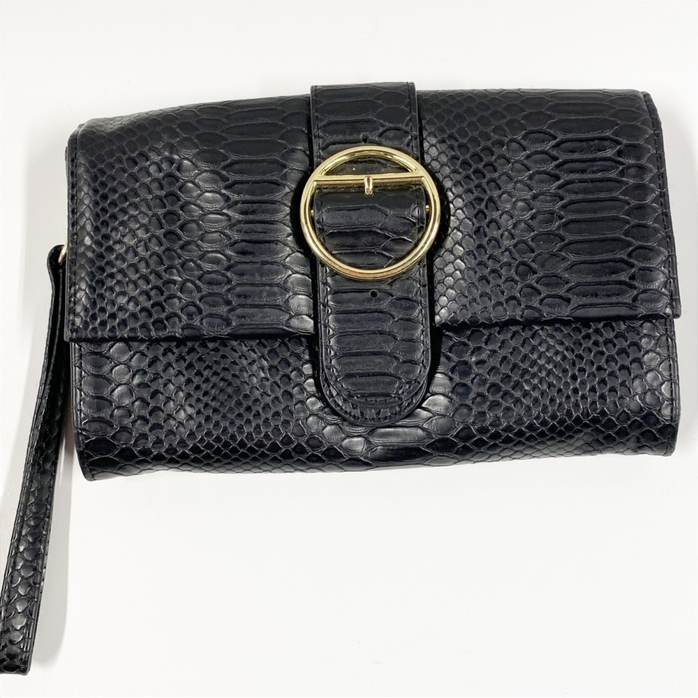Enzo Angiolini | Black Wristlet
